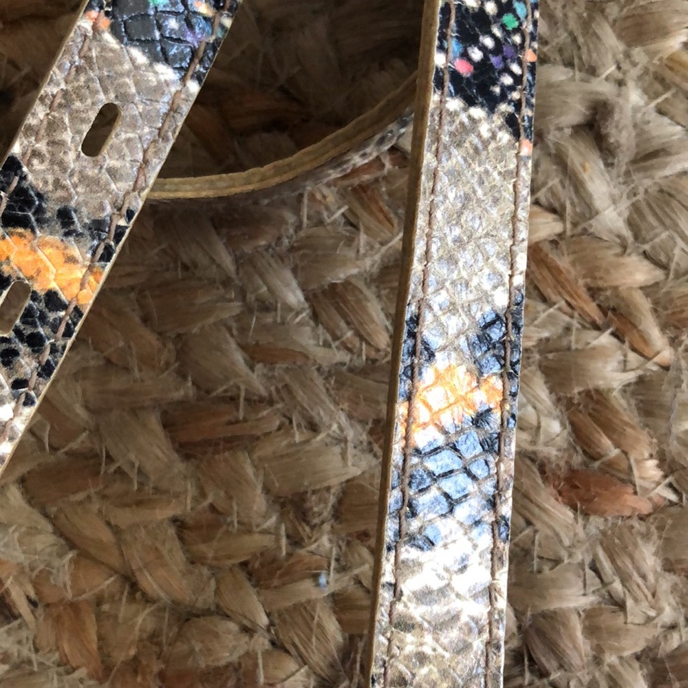 Snazzy Madewell crossbody strap in lizard